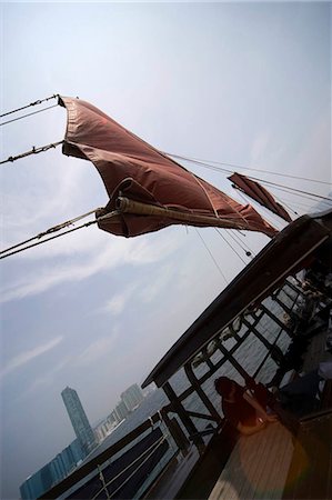 simsearch:855-03022608,k - Chinese junk 'Dukling' in Victoria Harbour with Hung Hom skyline at the background,Hong Kong Foto de stock - Con derechos protegidos, Código: 855-03024093