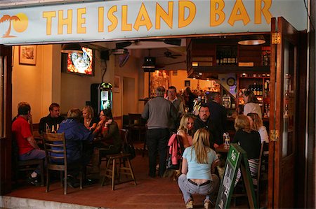 A pub on Yung Shu Wan Bay,Lamma Island,Hong Kong Stock Photo - Rights-Managed, Code: 855-03024147