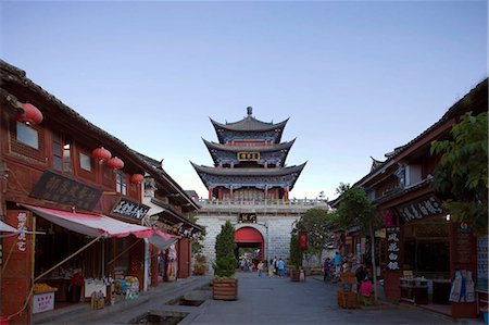 dali - Wuhua pavilion, ancienne ville de Dali, Yunnan Province, Chine Photographie de stock - Rights-Managed, Code: 855-03024746
