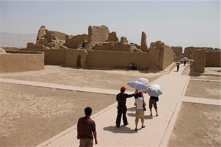 Tourists at Gaochang Ruins,Turpan,Xinjiang Uyghur Autonomy district,China Foto de stock - Con derechos protegidos, Código: 855-03024908