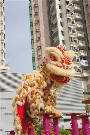 Lion dance celebrating the chinese new year,Hong Kong Stock Photo - Rights-Managed, Code: 855-03025150