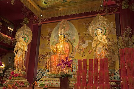 simsearch:855-03025298,k - Shrine of Buddha Tooth Relic Temple and Museum,Chinatown,Singapore Stock Photo - Rights-Managed, Code: 855-03025296