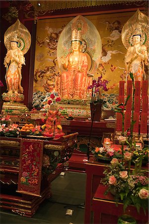 simsearch:855-03025298,k - Shrine of Buddha Tooth Relic Temple and Museum,Chinatown,Singapore Stock Photo - Rights-Managed, Code: 855-03025302