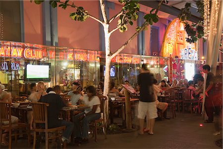 Vie nocturne de Clarke Quay, Singapour Photographie de stock - Rights-Managed, Code: 855-03025318