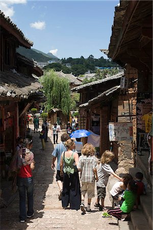 simsearch:855-03024489,k - Tourists in Old town of Lijiang,Yunnan Province,China Foto de stock - Con derechos protegidos, Código: 855-03025393