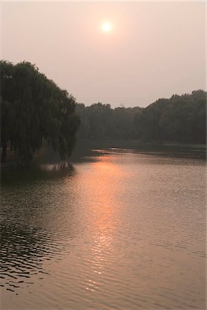 simsearch:855-03253206,k - Sunset over the lake,North Tomb (Beiling,Zhaoling),Imperial tomb of Huang Taiji (2nd Emperor of Qing Dynasty),Shenyang,Liaoning Province,China Stock Photo - Rights-Managed, Code: 855-03025975