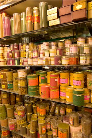 simsearch:855-03024489,k - A shop of chinese incense in Sai Ying Poon,Hong Kong Foto de stock - Con derechos protegidos, Código: 855-03026604