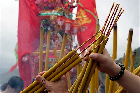 simsearch:855-03021779,k - Incense offering at Dai Mui Tin Hau Temple,Hong Kong Stock Photo - Rights-Managed, Code: 855-03021776