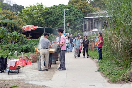 Fournisseur de nourriture bord de la route à Lamma Island, Hong Kong Photographie de stock - Rights-Managed, Code: 855-03021883