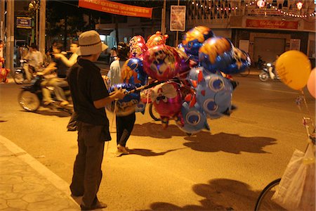 A balloon vendor,Vung Tau,Vietnam Stock Photo - Rights-Managed, Code: 855-03022179