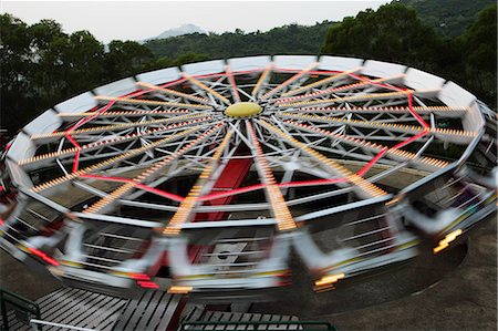 simsearch:855-03024285,k - Space wheel,Ocean Park,Hong Kong Stock Photo - Rights-Managed, Code: 855-03022272