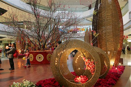 Décorations du nouvel an chinois au centre commercial de 2IFC, Hong Kong Photographie de stock - Rights-Managed, Code: 855-03022376