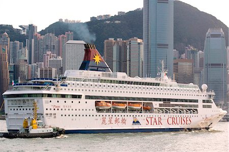 Kreuzfahrtschiff im Hafen von Victoria, Hong Kong Stockbilder - Lizenzpflichtiges, Bildnummer: 855-03023081