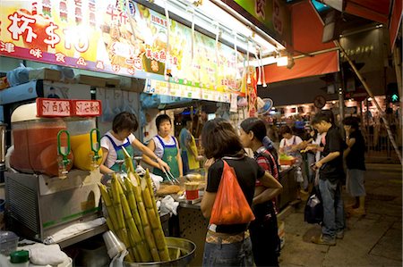 Fresh fruit juice store at Causeway Bay,Hong Kong Stock Photo - Rights-Managed, Code: 855-03023206