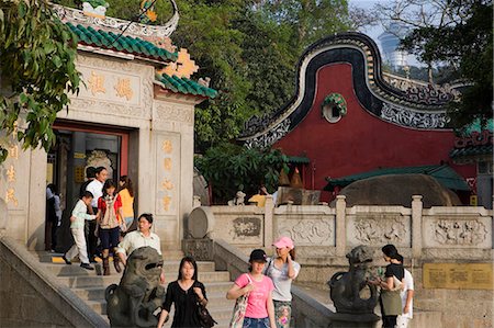 simsearch:855-03026214,k - Touristes visitant le Temple d'A-Mah, Macao Photographie de stock - Rights-Managed, Code: 855-03023321