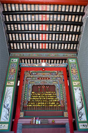 simsearch:855-03022531,k - Ancestral tablets displayed on the altar at the end hall of Tang Ancestral Hall,Ping Shan,New Territories,Hong Kong Stock Photo - Rights-Managed, Code: 855-03023986