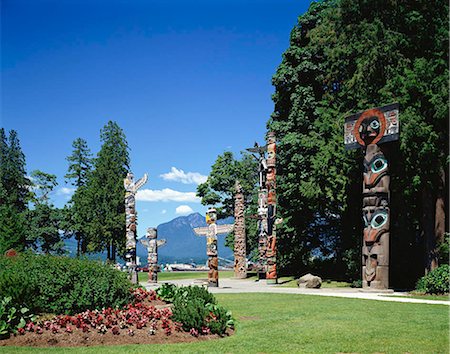 stanley park - Totem Poles, Stanley Park, Vancouver, Canada Foto de stock - Con derechos protegidos, Código: 855-03255044