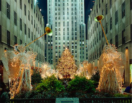 Christmas tree at Rockfeller Center, New York, USA Stock Photo - Rights-Managed, Code: 855-03255051