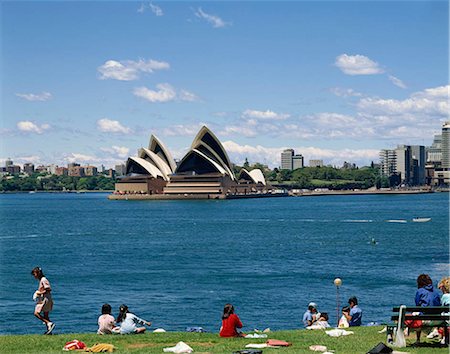 sydney skyline - People at leisure with Sydney skyline in the distance, Australia Stock Photo - Rights-Managed, Code: 855-03255243