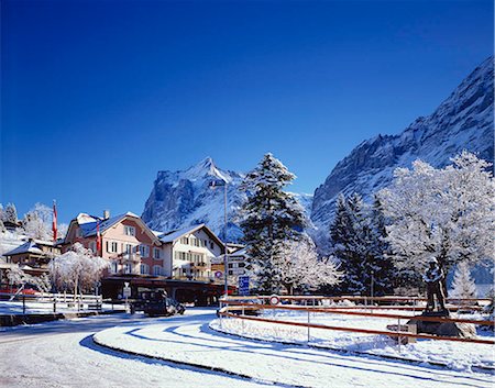 small town snow - Grindelwald, Switzerland Stock Photo - Rights-Managed, Code: 855-03255324