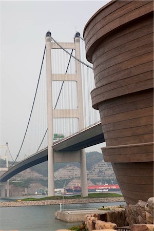 Arche & Tsing Ma Bridge Noé, Ma Wan, Hong Kong Photographie de stock - Rights-Managed, Code: 855-03252732