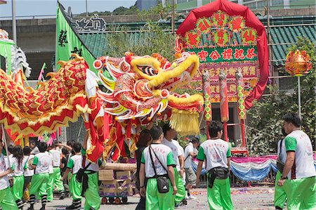 simsearch:855-03252882,k - Dragon dance celebrating the Tam Kung festival, Shaukeiwan, Hong Kong Foto de stock - Direito Controlado, Número: 855-03252906