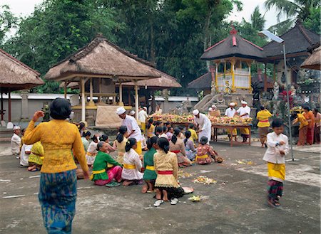 Offering for full moon festival in a temple, Bali, Indonesia Stock Photo - Rights-Managed, Code: 855-03253675