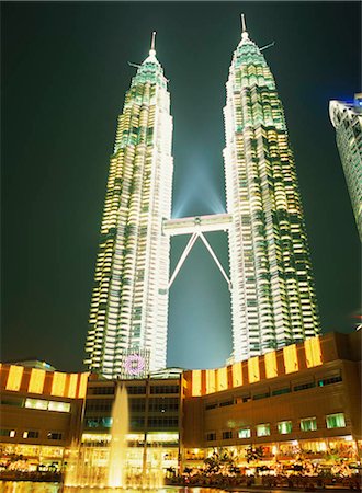 Petrons Tower and Suria KLCC, Kuala Lumpur, Malaysia Stock Photo - Rights-Managed, Code: 855-03253725