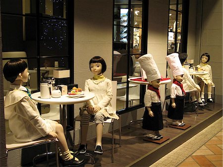 simsearch:855-02987031,k - Boutique enfants au Fort de Venus, Odaiba, Tokyo, Japon Photographie de stock - Rights-Managed, Code: 855-03253996