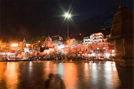 pilgrimage - Bridge across river at Har Ki Pauri at night, Haridwar, Uttarakhand, India Stock Photo - Rights-Managed, Code: 857-06721434