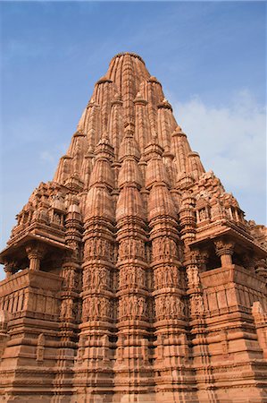 Low angle view of a temple, Lakshmana Temple, Khajuraho, Chhatarpur District, Madhya Pradesh, India Photographie de stock - Rights-Managed, Code: 857-06721529