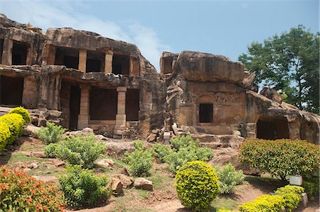 stone and garden - Ruins of buildings at an archaeological site, Udayagiri and Khandagiri Caves, Bhubaneswar, Orissa, India Stock Photo - Rights-Managed, Code: 857-06721598