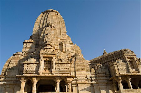 simsearch:857-03553714,k - Low angle view of a temple, Kumbha Shyam Temple, Chittorgarh, Rajasthan, India Stock Photo - Rights-Managed, Code: 857-03192484
