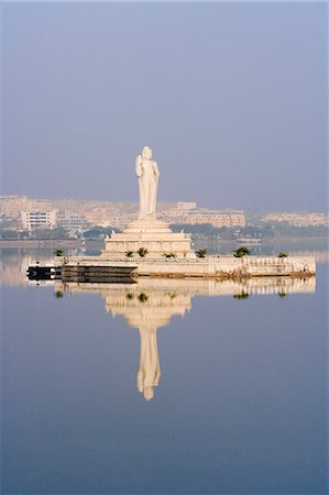 Reflet de la statue de Bouddha dans un lac, Hussain Sagar, Hyderabad, Andhra Pradesh, Inde Photographie de stock - Rights-Managed, Code: 857-03192731