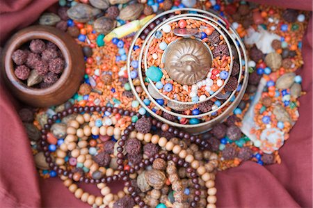 Religious offering in containers, Gaya, Bihar, India Stock Photo - Rights-Managed, Code: 857-03192946