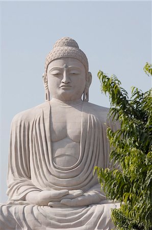 simsearch:857-03192949,k - Low angle view of a statue of Buddha, The Great Buddha Statue, Bodhgaya, Gaya, Bihar, India Fotografie stock - Rights-Managed, Codice: 857-03192974