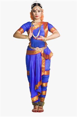 Femme assure Bharatnatyam la danse classique de l'Inde Photographie de stock - Rights-Managed, Code: 857-03554002