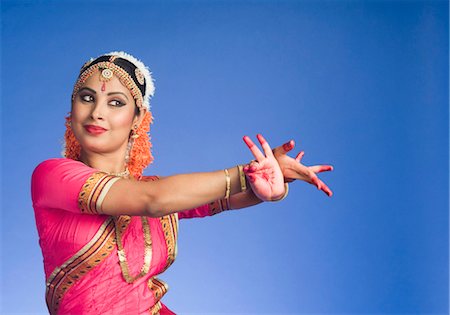 dance perfection - Woman performing Bharatnatyam the classical dance of India Stock Photo - Rights-Managed, Code: 857-03554018