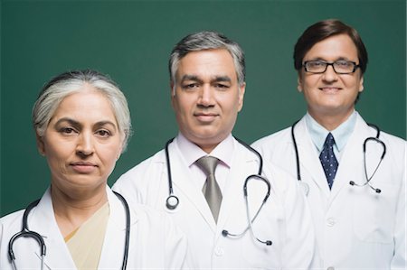 doctor team portrait - Portrait of three doctors Stock Photo - Rights-Managed, Code: 857-03554170