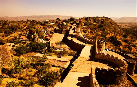 photographs of ancient india - Wall in a fort, Kumbhalgarh Fort, Udaipur, Rajasthan, India Stock Photo - Rights-Managed, Code: 857-03553545