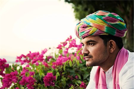 simsearch:841-03870336,k - Close-up of a man thinking, Udaipur, Rajasthan, India Foto de stock - Con derechos protegidos, Código: 857-03553541