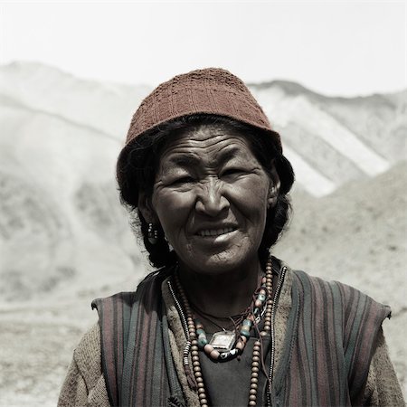 Close-up of a woman, Ladakh, Jammu and Kashmir, India Foto de stock - Con derechos protegidos, Código: 857-03553739