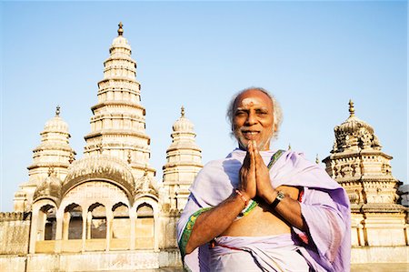 simsearch:857-03192572,k - Man praying in a temple, Pushkar, Ajmer, Rajasthan, India Stock Photo - Rights-Managed, Code: 857-03570179