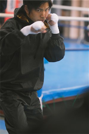 simsearch:858-05799228,k - Young Boxer Ready To Fight Foto de stock - Con derechos protegidos, Código: 858-05799220