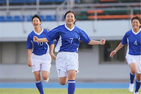 Women Playing Soccer Stock Photo - Rights-Managed, Code: 858-06617732