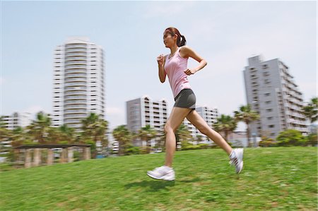 simsearch:858-06756054,k - Woman Jogging In A Park Stock Photo - Rights-Managed, Code: 858-06756077