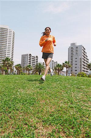 simsearch:858-06756054,k - Woman Jogging In A Park Stock Photo - Rights-Managed, Code: 858-06756080