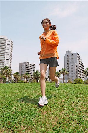 simsearch:858-06756054,k - Woman Jogging In A Park Stock Photo - Rights-Managed, Code: 858-06756081