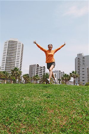 simsearch:858-06756054,k - Woman Jogging In A Park Stock Photo - Rights-Managed, Code: 858-06756082