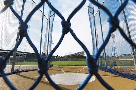 simsearch:858-06756262,k - Athletic Field Throwing Cage Photographie de stock - Rights-Managed, Code: 858-06756245